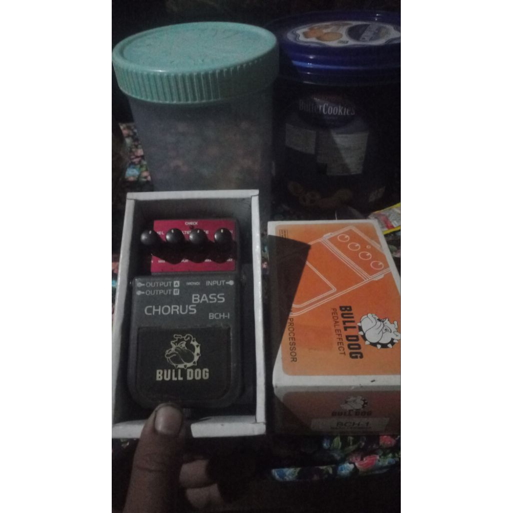 EFEK BASS CHORUS pedal bulldog