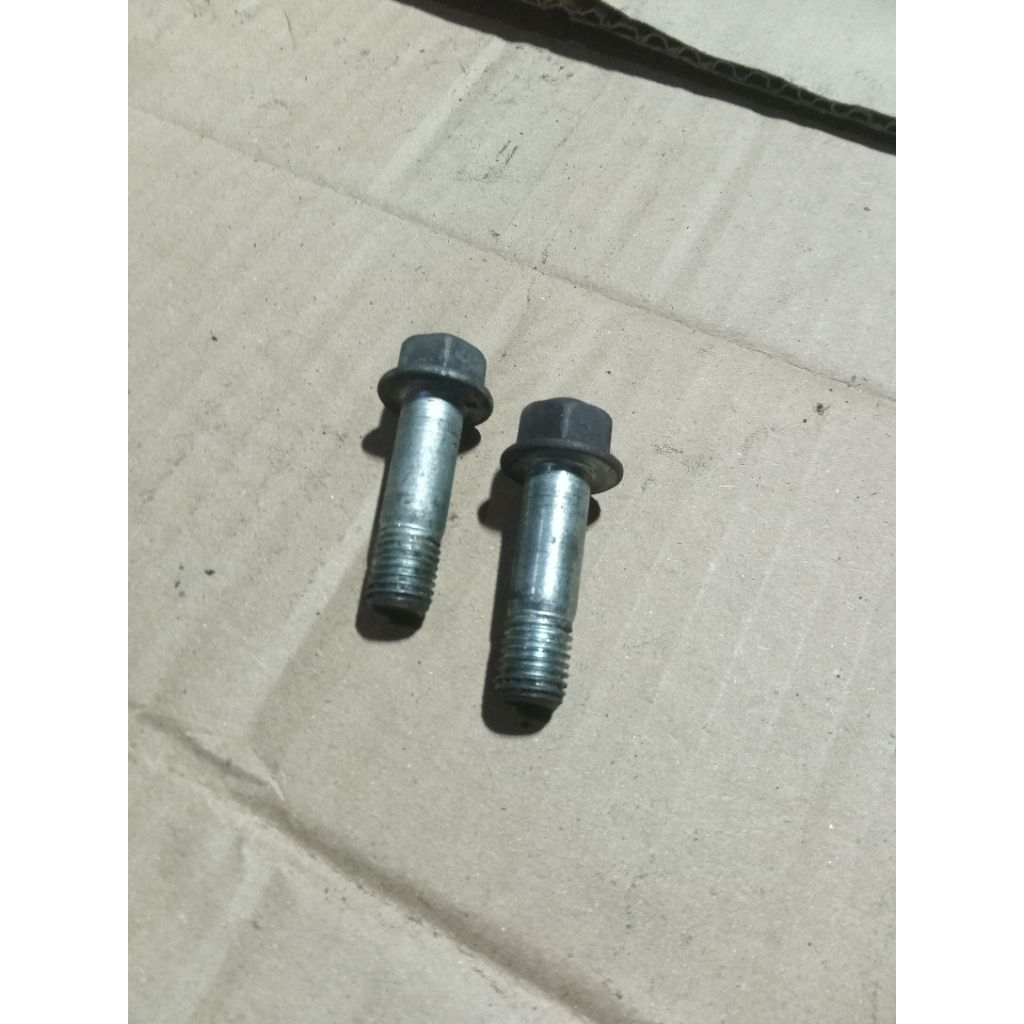 Baut skok belakang gl max Megapro tiger original