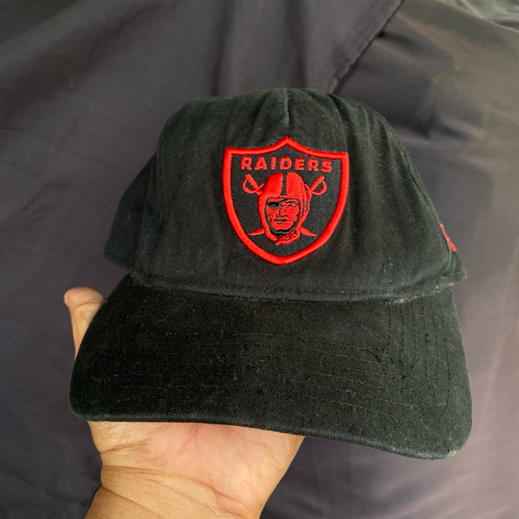 New era raiders black paisley six panel cap