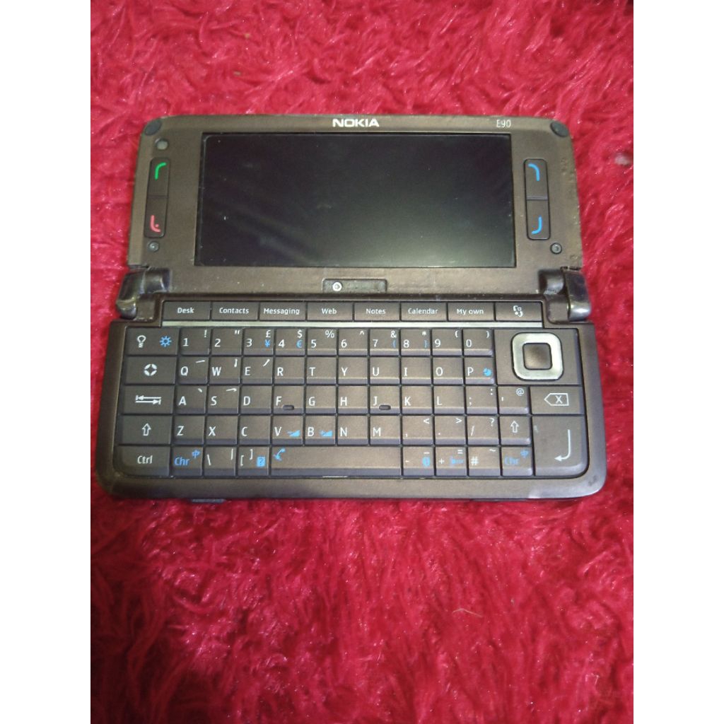 Nokia E90