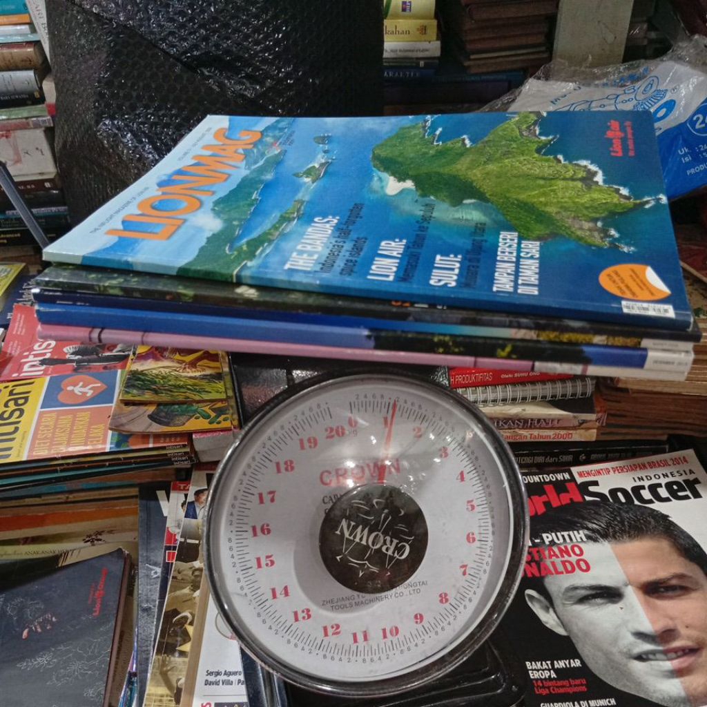 majalah traveler bekas 1 kilo 5 buku Rp 60.000 bekas original