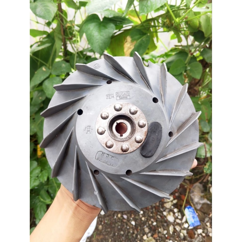 Magnet vespa Ducati zem 2 alam