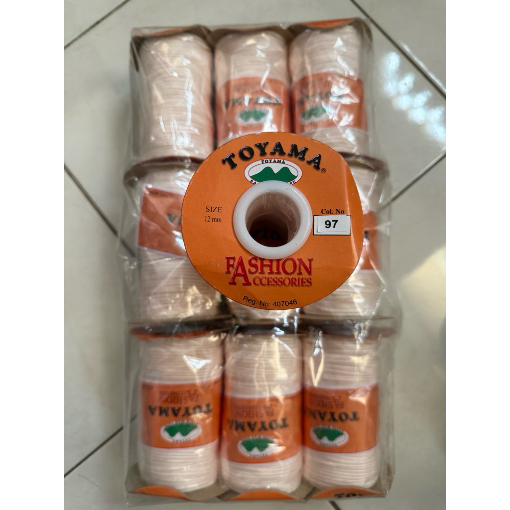 Bisban Isi Satin Toyama No 97 Isi 66 yard Warna Cream