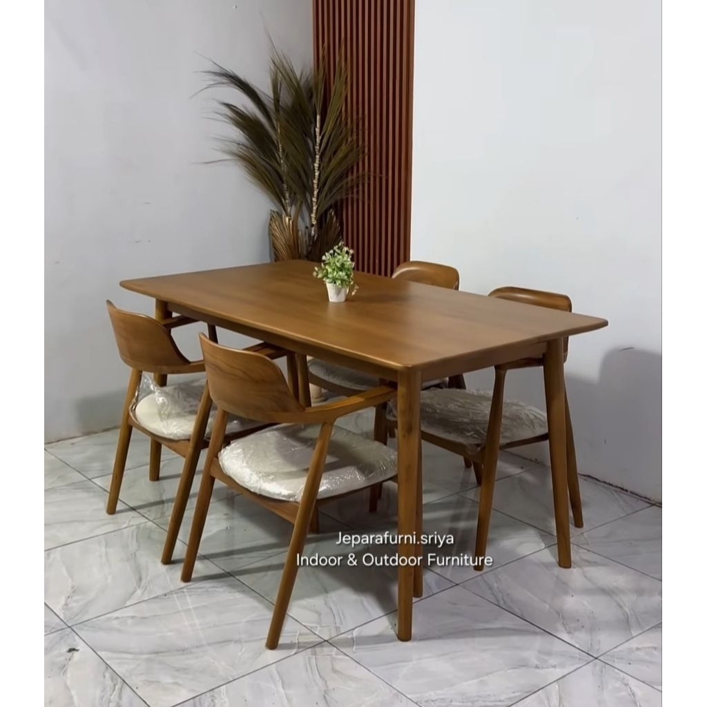 Meja Makan Minimis Jati Jepara 4 Kursi I Meja Makan 4 Kursi Jati Jepara I Meja Makan Terbaru I Kursi