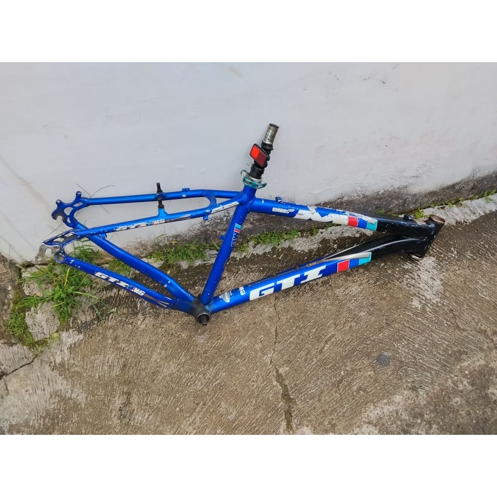 FRAME SEPEDA MTB GT I SERIES M6 BAN 26" SIZE 16" GM665 ALLOY SERI EY040509630 LANGKA
