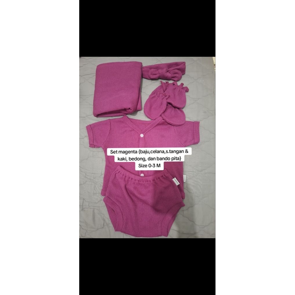 PRELOVED baju bayi perempuan