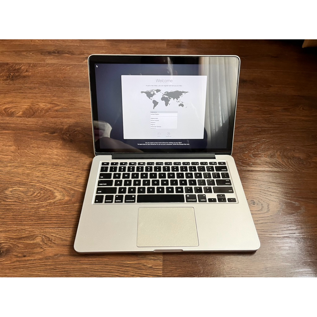 Macbook pro retina 2014 13 inch i5 8/128 ram 8gb storage 128gb seken second