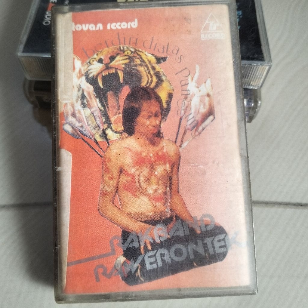 Kaset Pita Rak Band - Rawerontek
