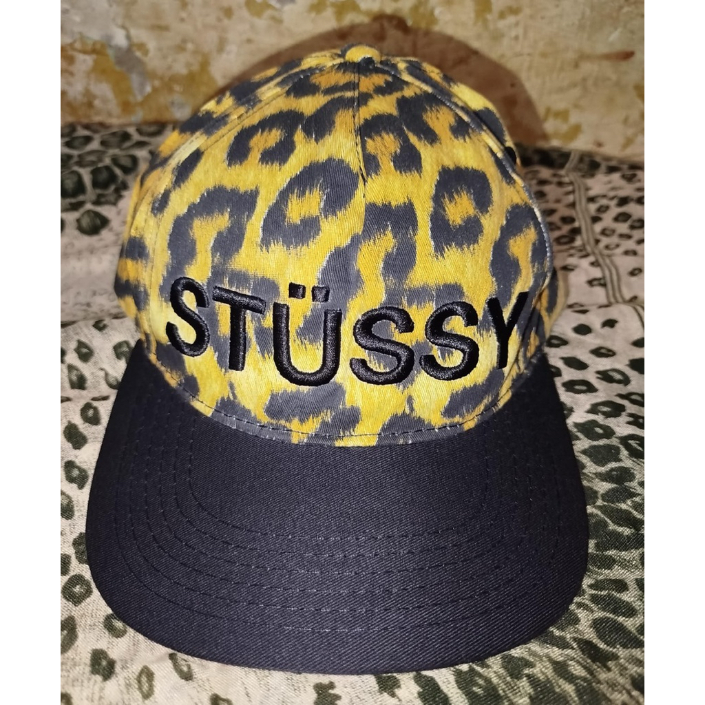Topi Leopard