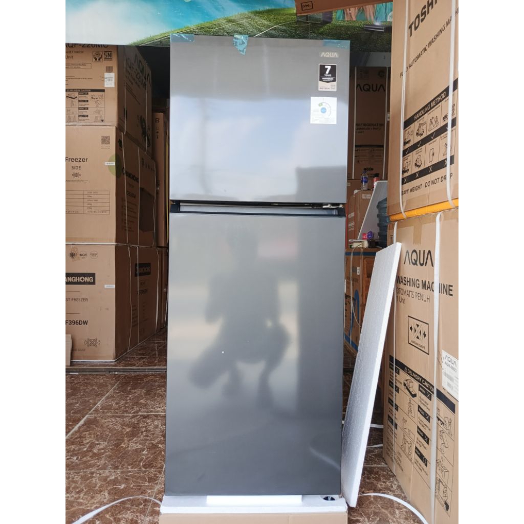 kulkas aqua 2 pintu AQR-DTM268CB garansi resmi/kulkas 2 pintu non salju/FREE ONGKIR B.LAMPUNG