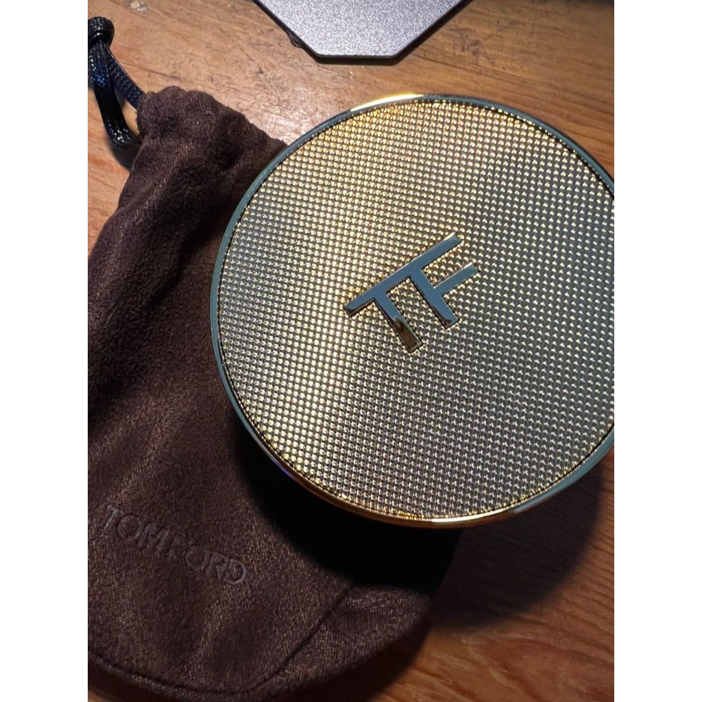 TOM FORD CUSHION