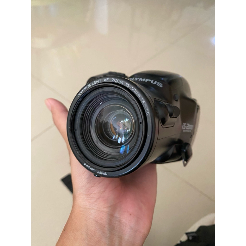 kamera slr analog olympus is2000