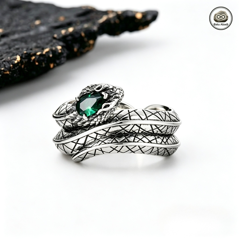 Cincin Perak Thai Desain Ular Batu Hijau Ukuran Disesuaikan Vintage Pria Anniversary J1374