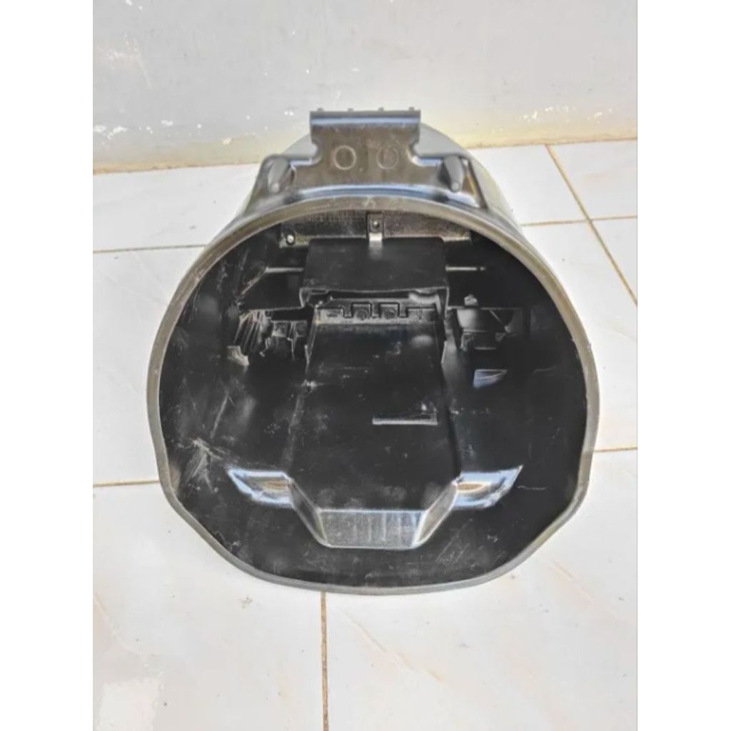 BOX/BOK HELM/BOK BAGASI BAWAH JOK HONDA REVO FIT KARBU/BLADE NEW/SUPRAX 125 FI NEW ORIGINAL COPOTAN 