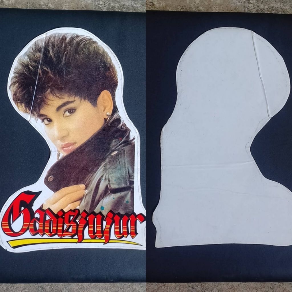 [1 LEMBAR ] STIKER STICKER JADUL TAHUN 1990AN GAMBAR GADIS JUJUR [ KOLEKSI BARANG JADUL ]