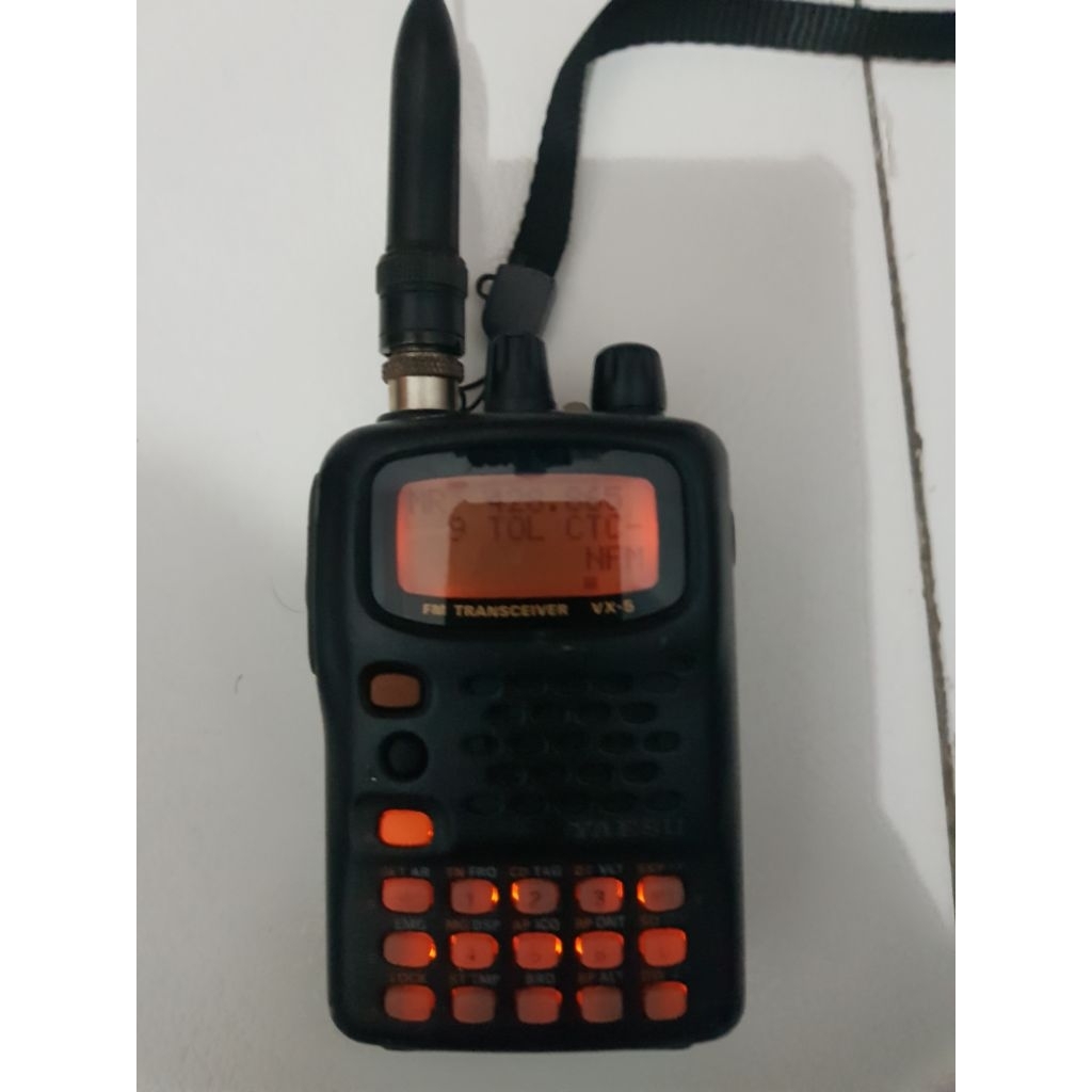 HT YAESU VX5