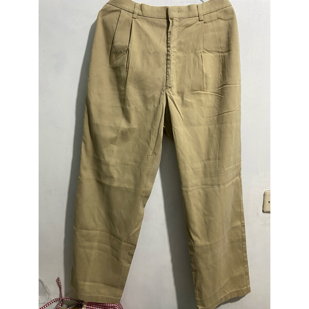 PRELOVED CELANA JUMBO
