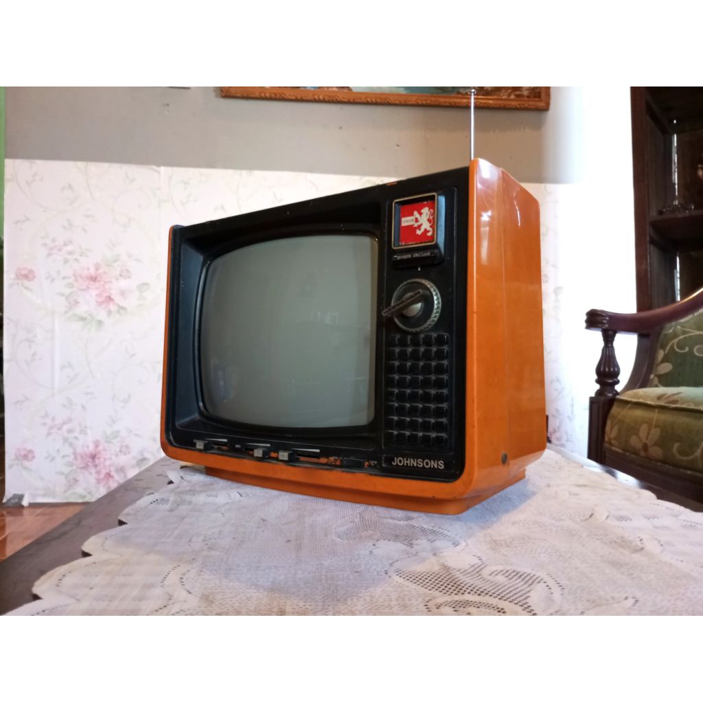 Televisi TV Jadul Vintage Merk JOHNSONS Ukuran 14 Inch Warna Orange Original Vintage Lawas Tua Kuno 