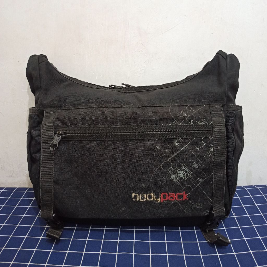 Tas Selempang Tas Laptop Exsport Preloved