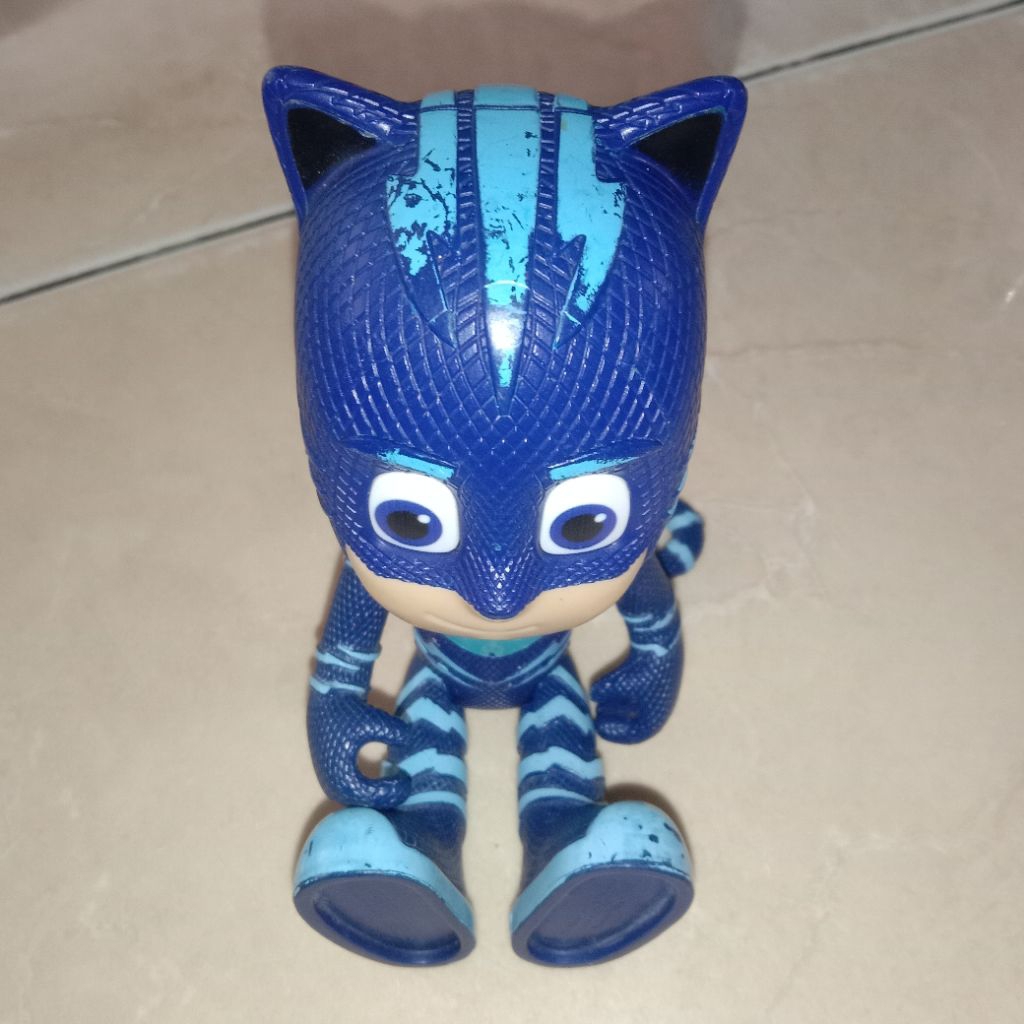 Mainan Preloved figure Anak PJ Mask