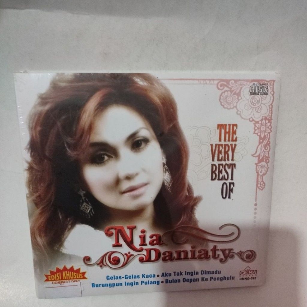 CD THE VERY BEST OF NIA DANIATY