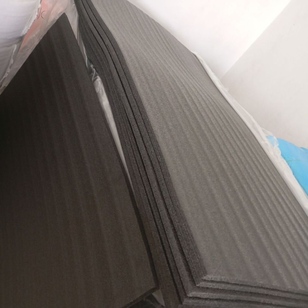 Pe Foam/Busa Packing/Busa Pelindung Warna Hitam Tebal 2cmx110cmx200cm