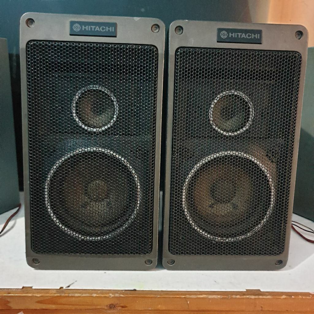 Speaker Compo Hitachi bekas