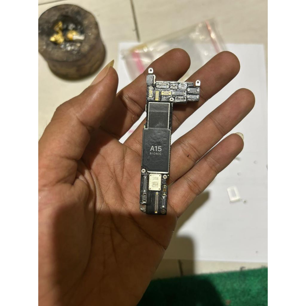 mesin hidup iphone 13 lock icloud