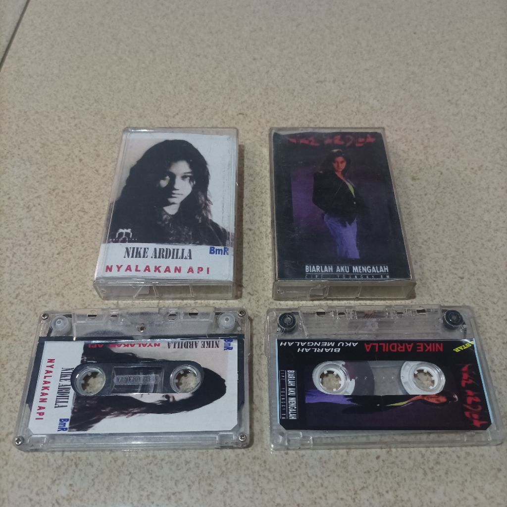 Paket Kaset Pita Tape Musik Nike Ardilla Album Nyalakan Api dan Biarkan Aku Mengalah
