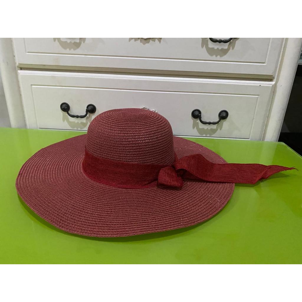 Topi pantai topi tamasya LC Waikiki topi cewek topi merah