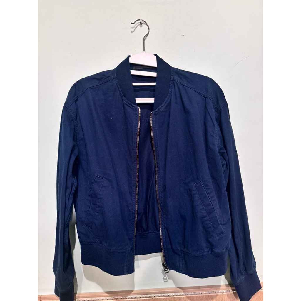 preloved uniqlo bomber jacket