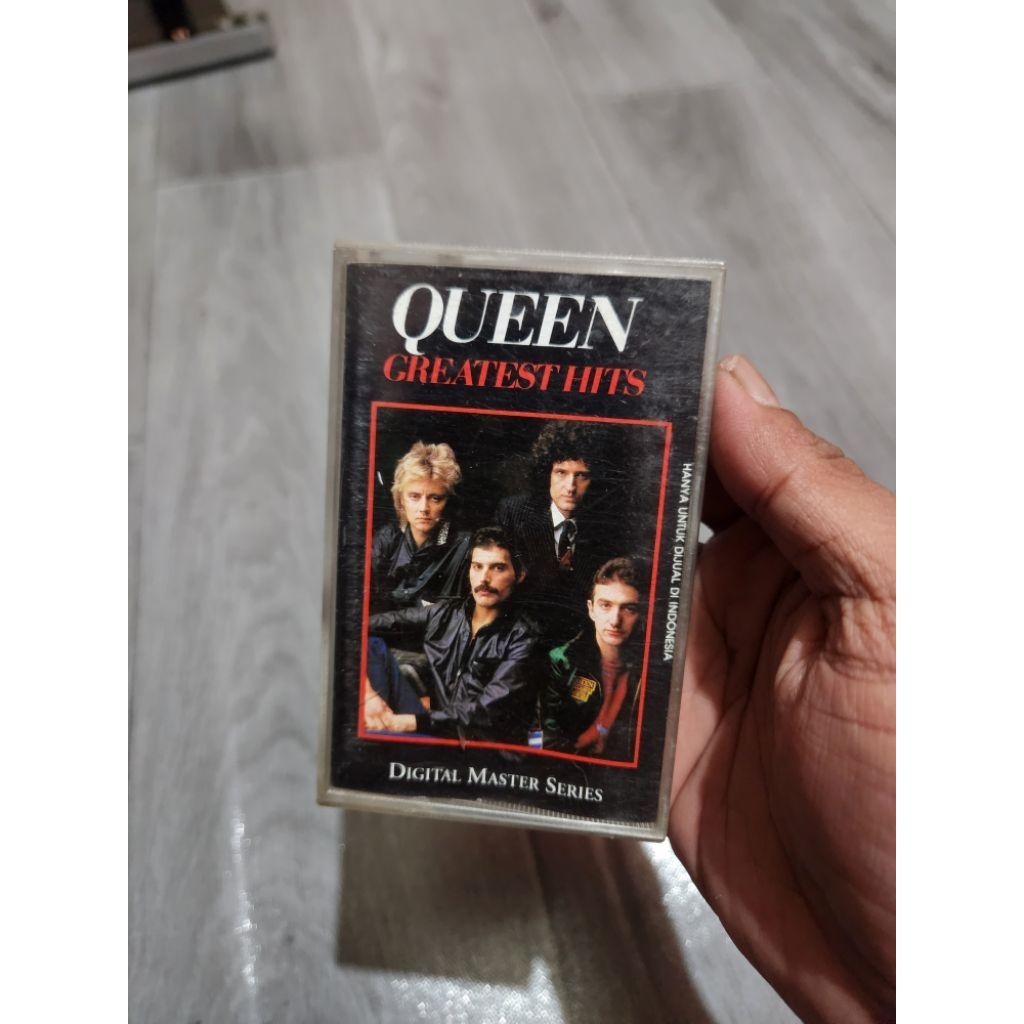 Kaset Pita Queen Greatest Hits