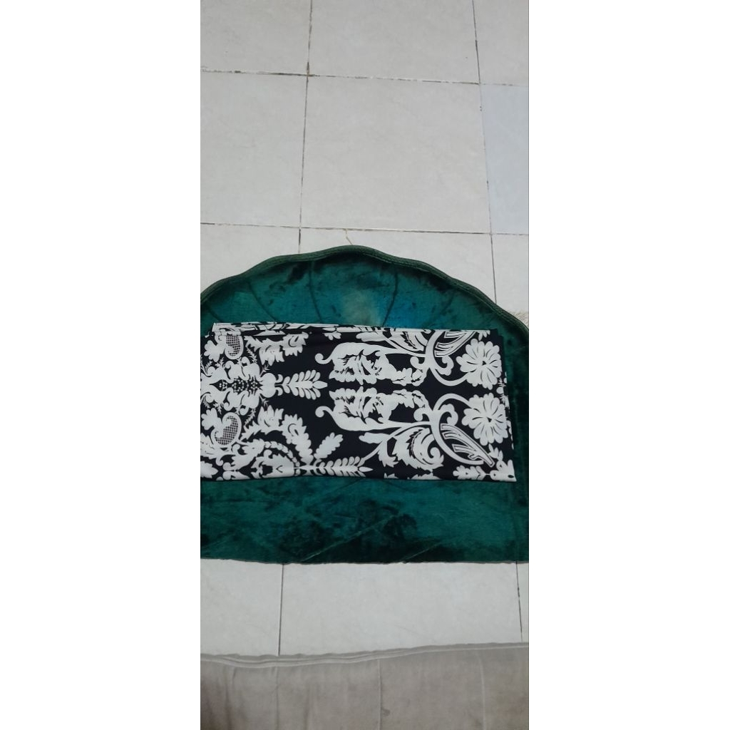PRELOVED SCARF klamby scarf