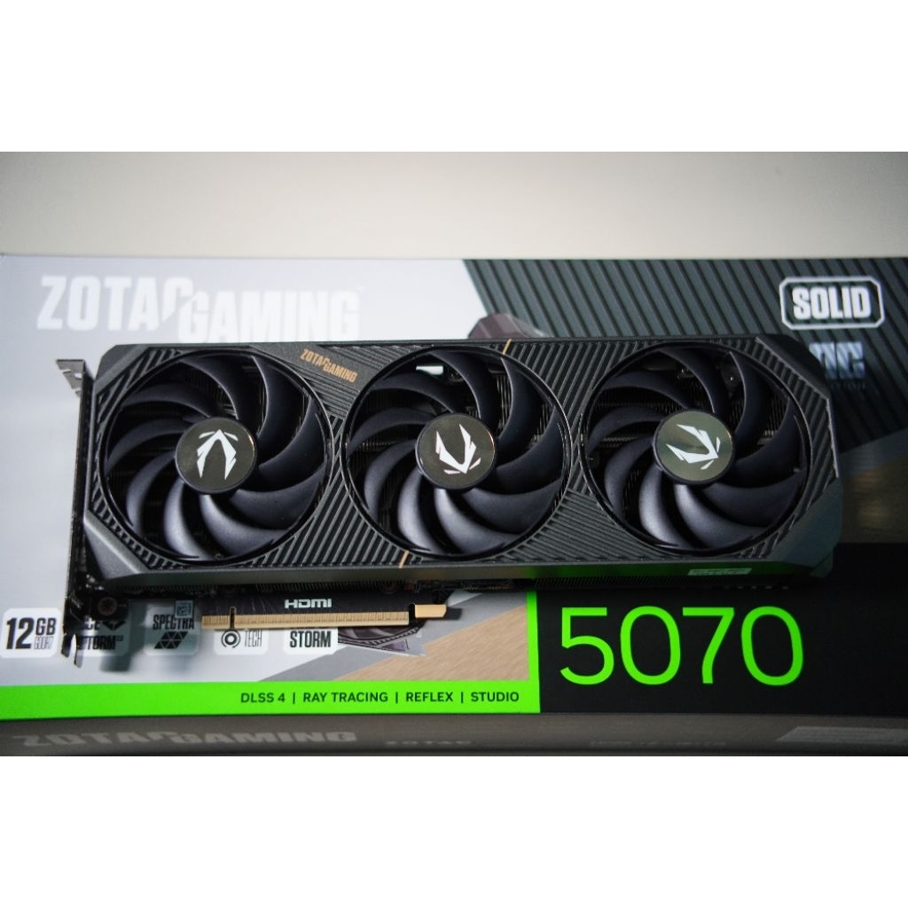 Rtx 5070 Zotac solid oc