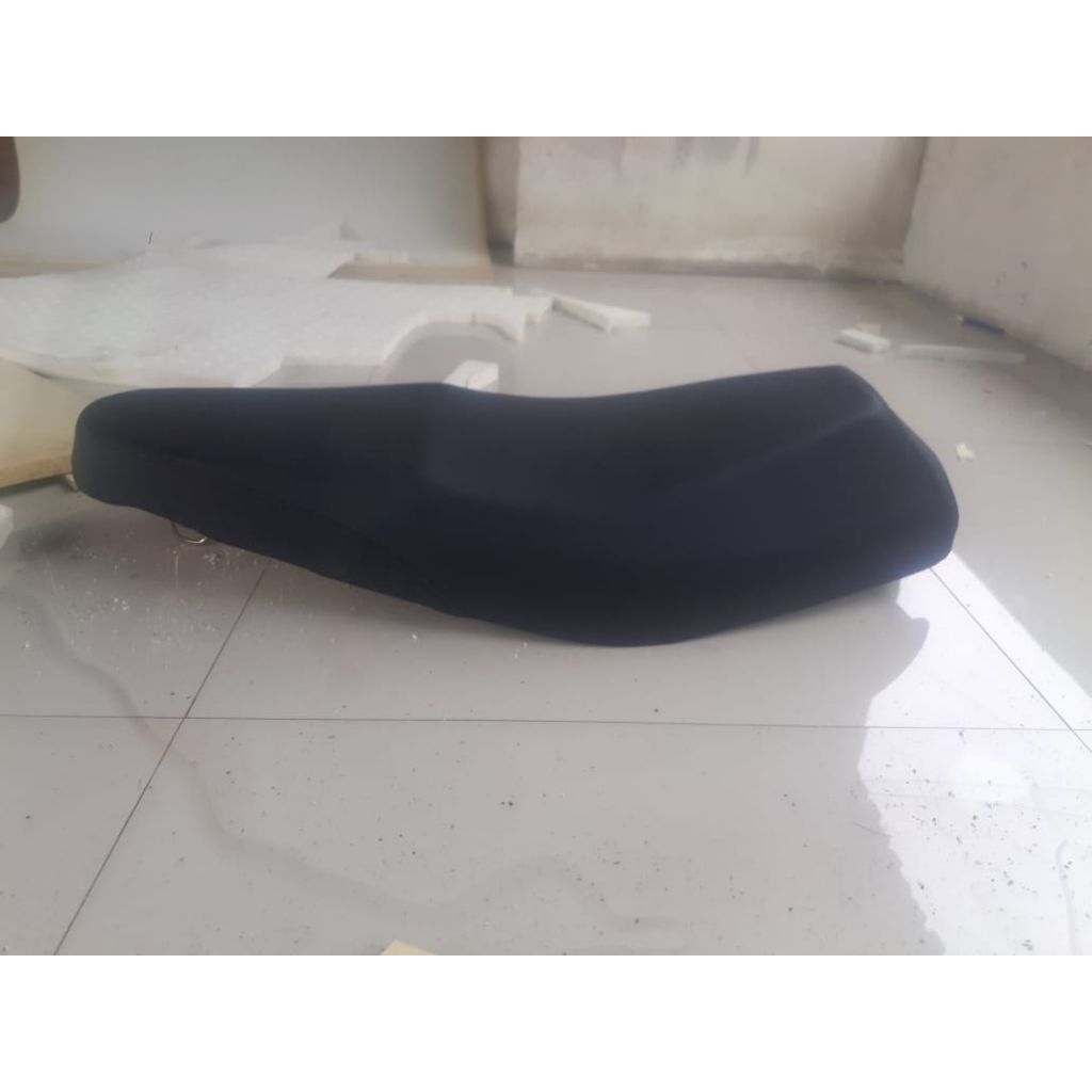 jok xeon# aerox 125 busa latek kulit mbitech 1set tiinggal pasang