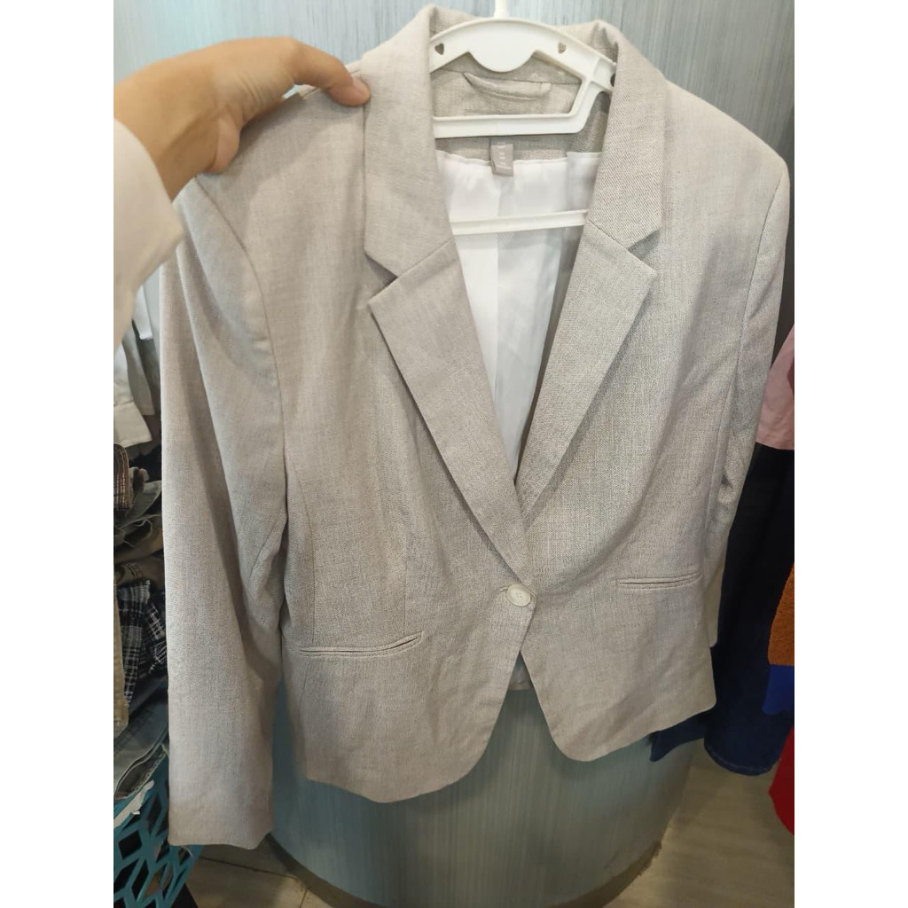 (PRELOVED) HnM Blazer Krem Ld 106