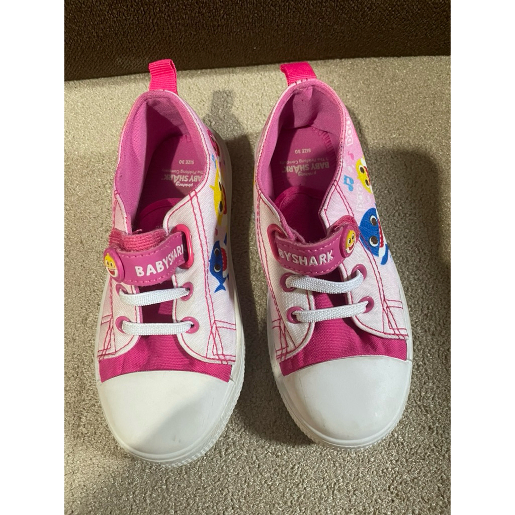 PRELOVED BABY SHARK PINKFONG SIZE 30