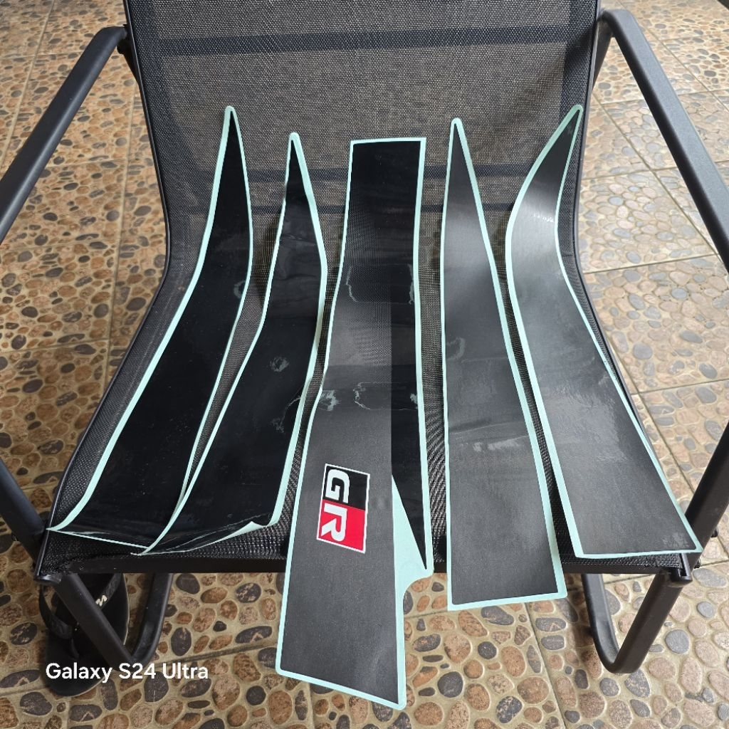stiker oem stiker body samping fortuner gr sport original toyota