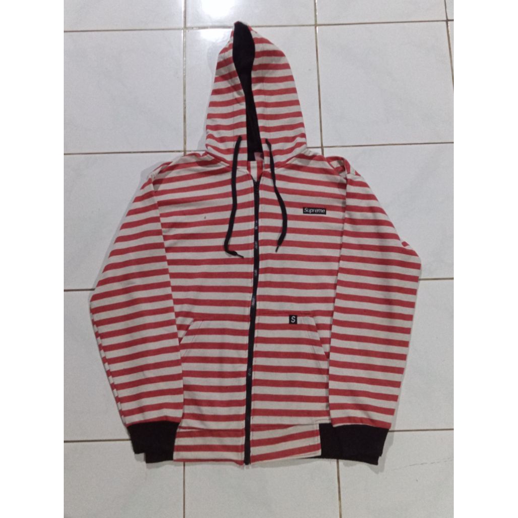 Hoodie zip salur supreme fashion