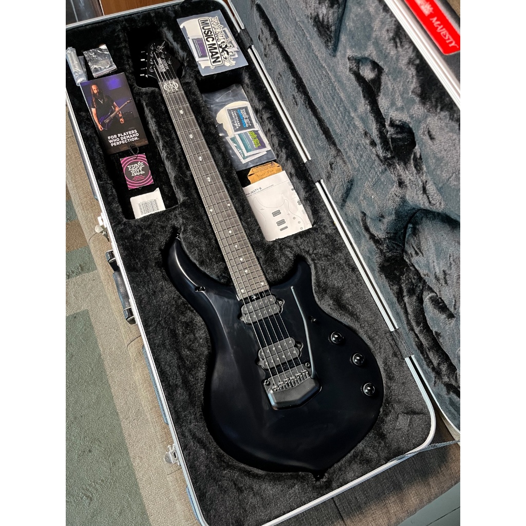 Musicman Majesty Stealth Black