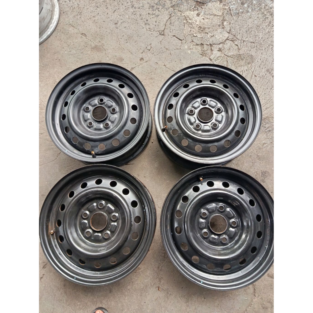 Velg Mobil Kaleng Suzuki Ertiga GA R15 Pcd 5x114