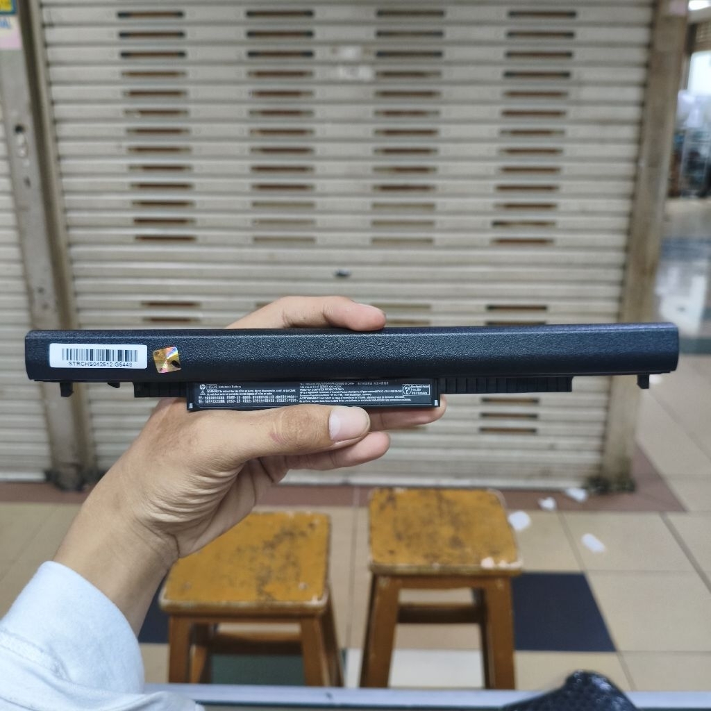 Baterai/Battery HP 14-AC001TU 14-AC115TX 14-AC181TU 14-AC042TU 14-AN002AX HS04