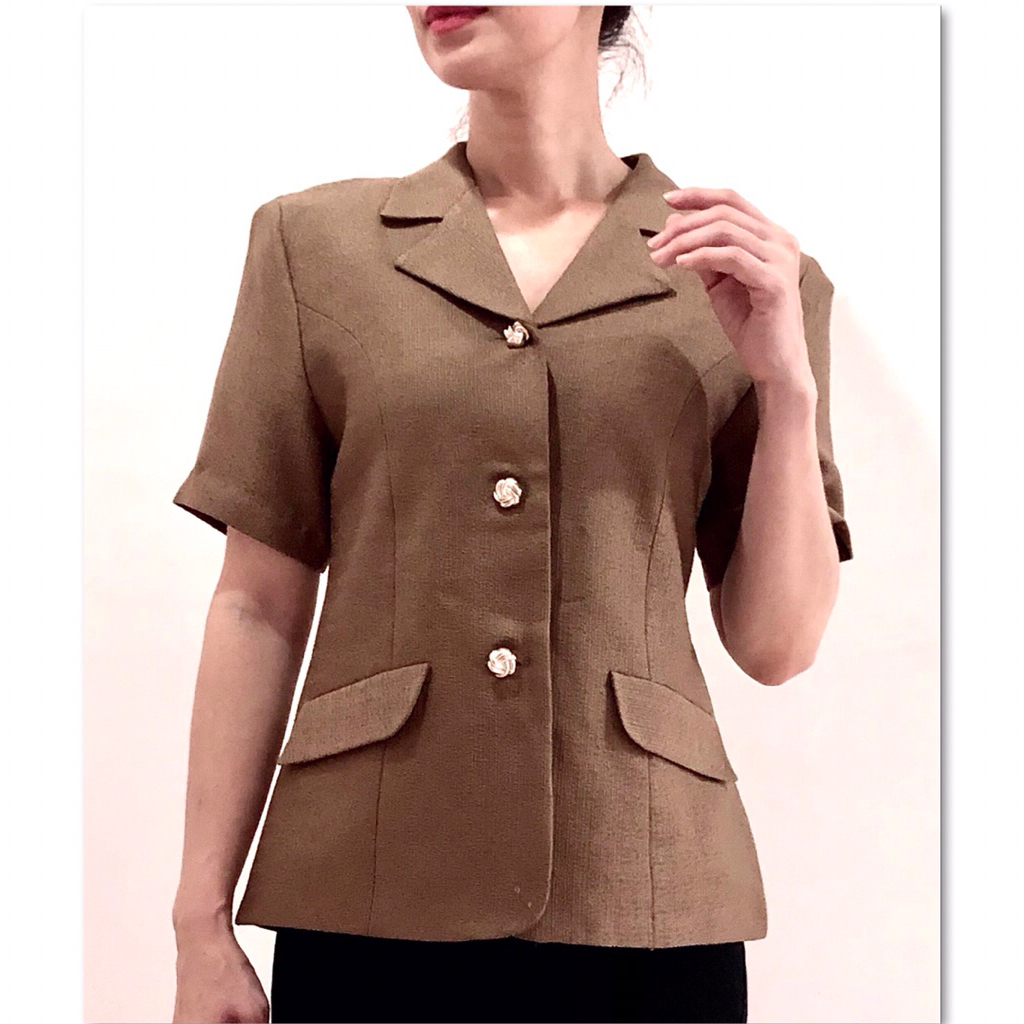Blazer kantor wanita lengan pendek dengan lapisan furing. Blazer wanita crop pendek lengan pendek. B