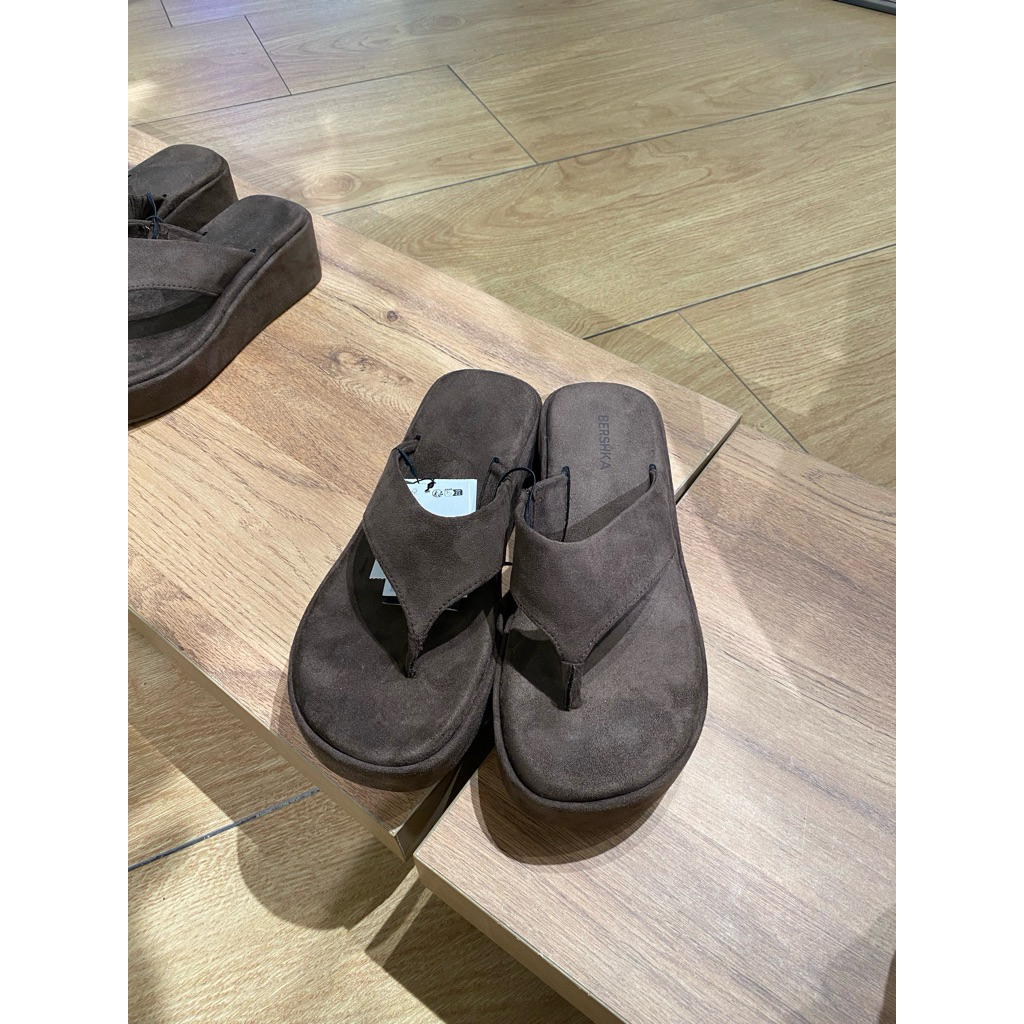 Jastip Bershka Sandal