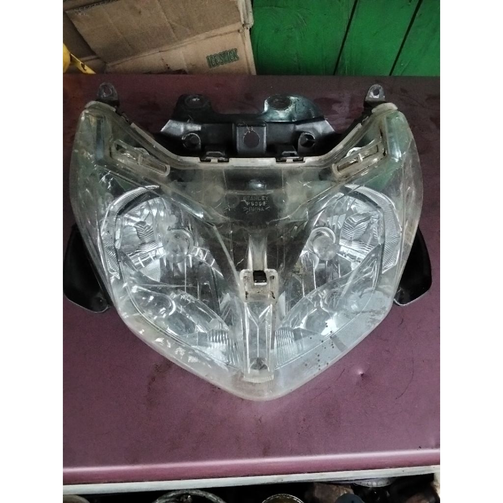 reflektor lampu depan Yamaha Xeon RC  Xeon karbu