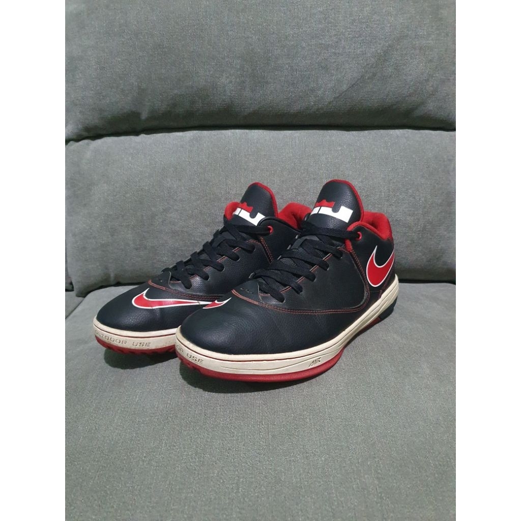 Sepatu Basket Second (Size 43)