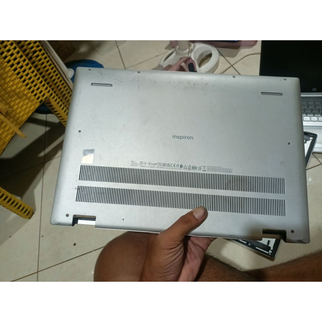 laptop buntung dell core i5 gen 12 ram 8gb SSD 256gb
