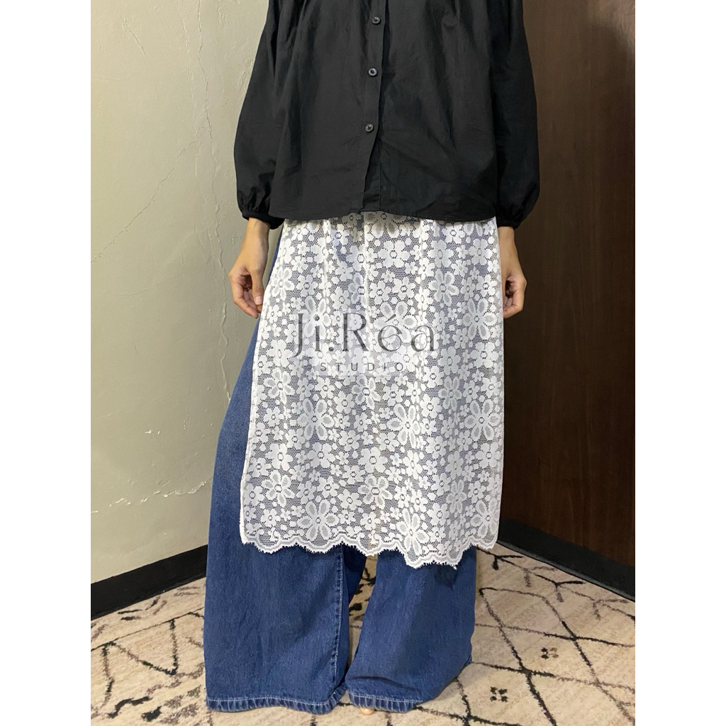 Ji.Réa - Daisy Lace Slit Skirt | Rok Brukat Motif Bunga Karet Pinggang | Rok Lace Panjang Belah Samp