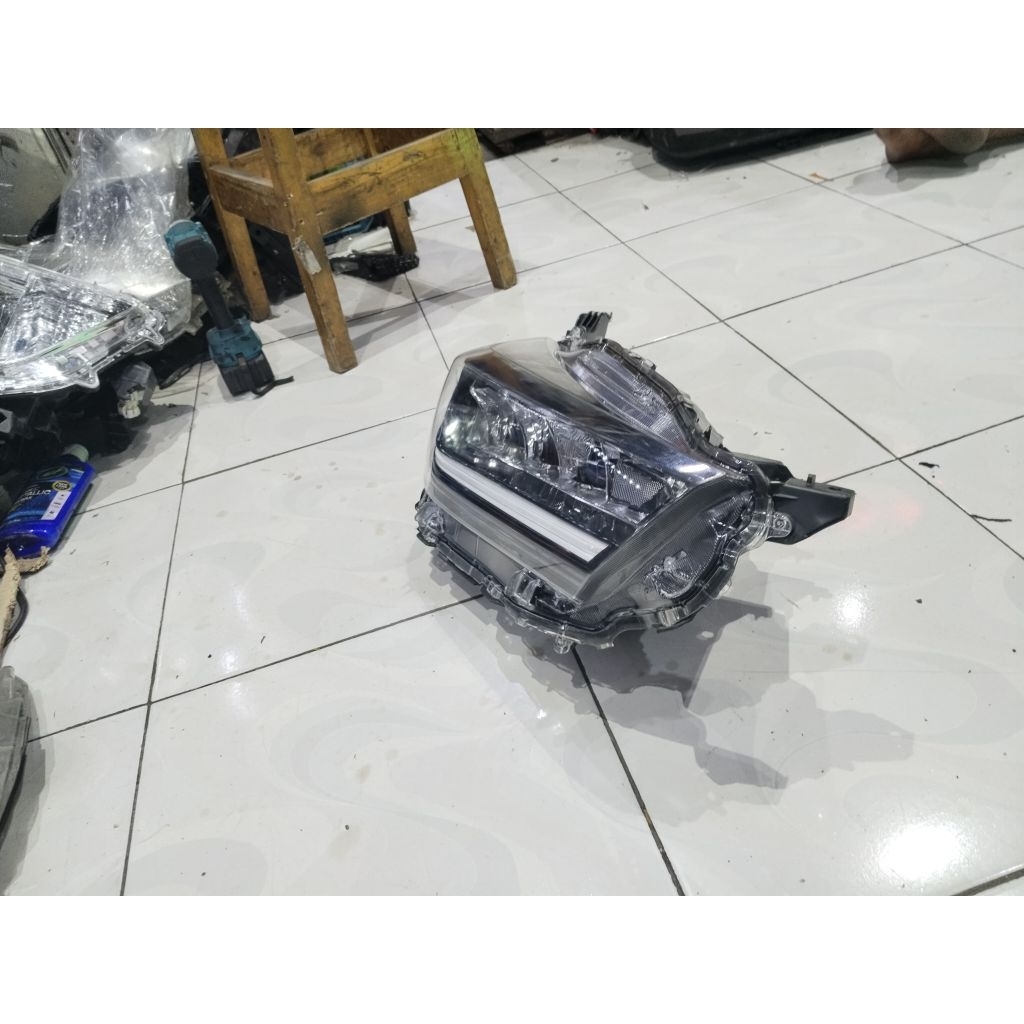 headlamp Daihatsu Ayla 2023/2024/2025 LED original. lampu depan Ayla 2023/2024/2025 original satuan