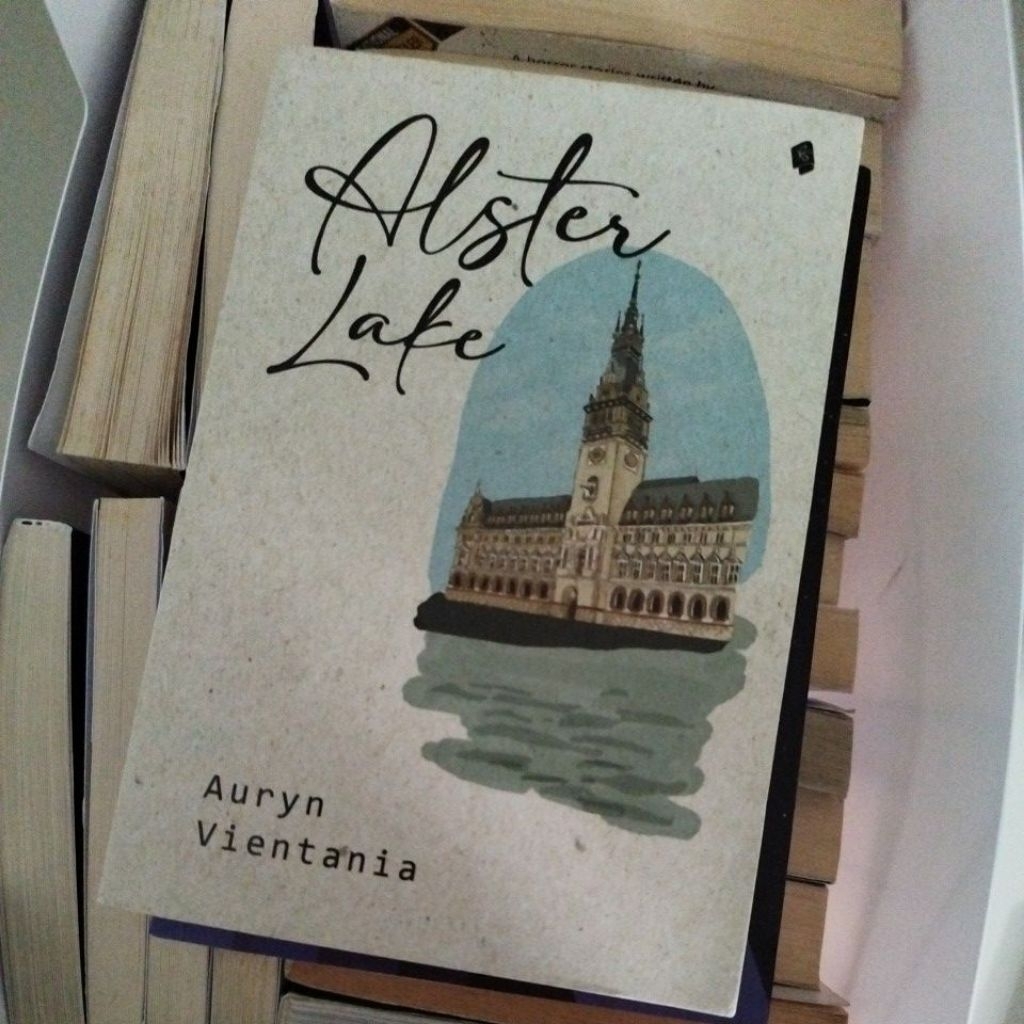 PRELOVED NOVEL ALSTER LAKE AURYN VIENTANIA